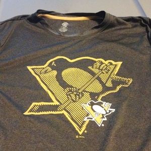 *3/$20 Bundle Deal Sale* Vintage Pittsburgh Penguins jersey style T-shirt Large